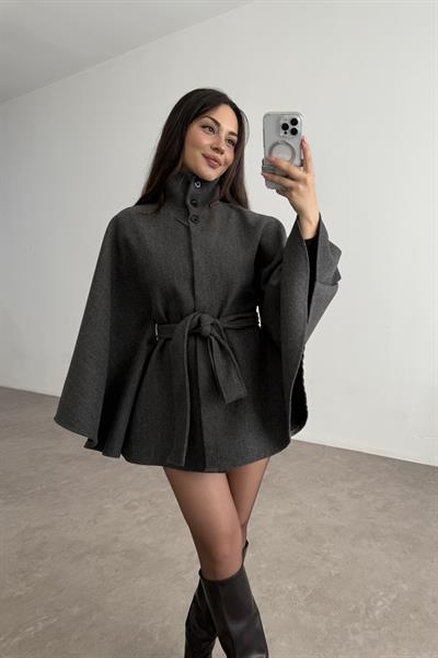 Dik Yakalı Kuşaklı Gri Panço