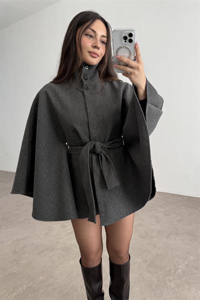 Dik Yakalı Kuşaklı Gri Panço