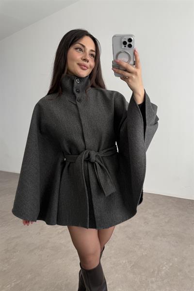 Dik Yakalı Kuşaklı Gri Panço