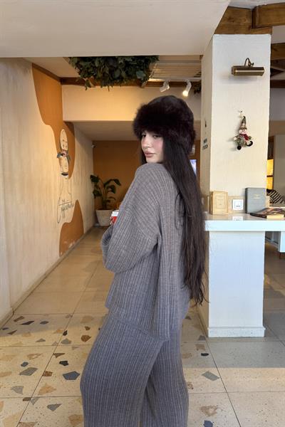 Dik Yakalı Oluklu Vizon Takım