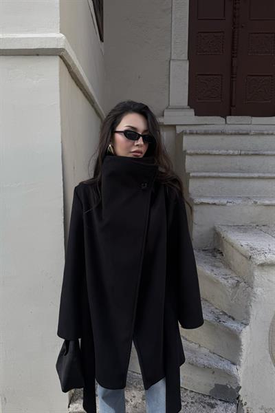 Dik Yakalı Orta Boy Kaşe Siyah Kaban