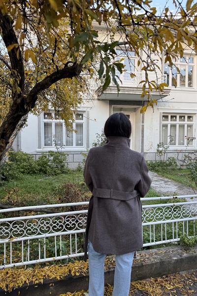 Dik Yakalı Orta Boy Kaşe Vizon Kaban