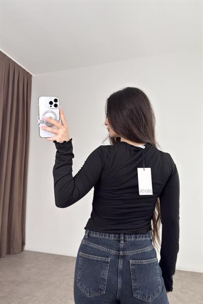 Dilvin Büzgülü Siyah Bluz 