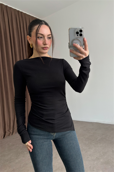 Dilvin Düz Yaka Asimetrik Yırtmaçlı Siyah Body