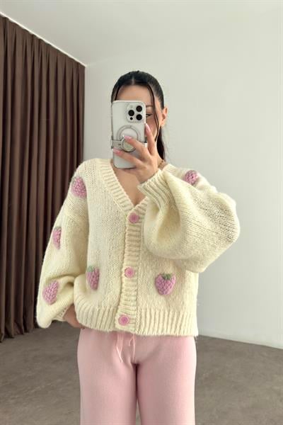 Dilvin V Yaka Çilek Nakışlı Balon Kol Hırka