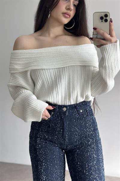 Dökümlü Madonna Yaka Salaş Ekru Kazak