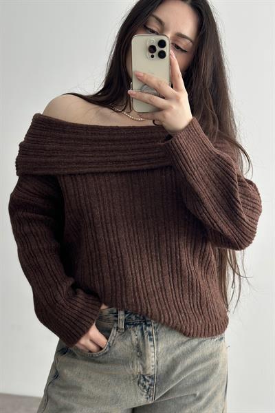 Dökümlü Madonna Yaka Salaş Kahve Kazak