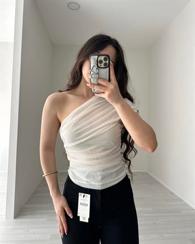 Drapeli Tek Omuz Ekru Bluz