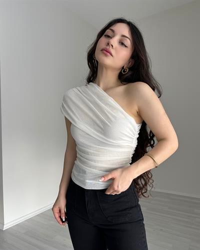 Drapeli Tek Omuz Ekru Bluz