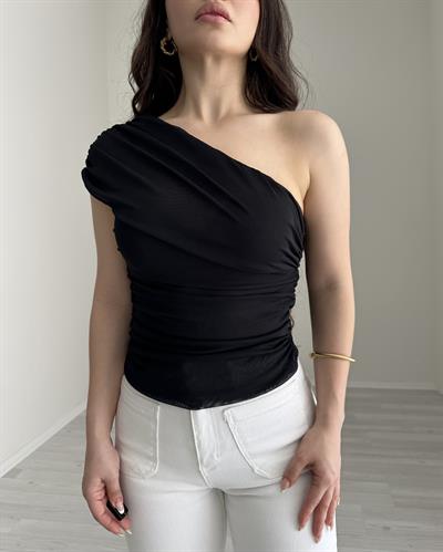 Drapeli Tek Omuz Siyah Bluz