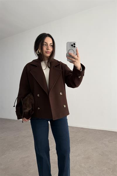 Düğme Detaylı Klasik Kesim Orta Boy Acı  Kahve Kaban