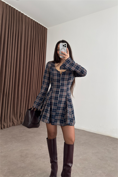 Ekoseli Kloş Etekli Elbise