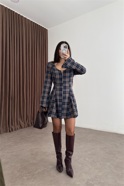 Ekoseli Kloş Etekli Elbise