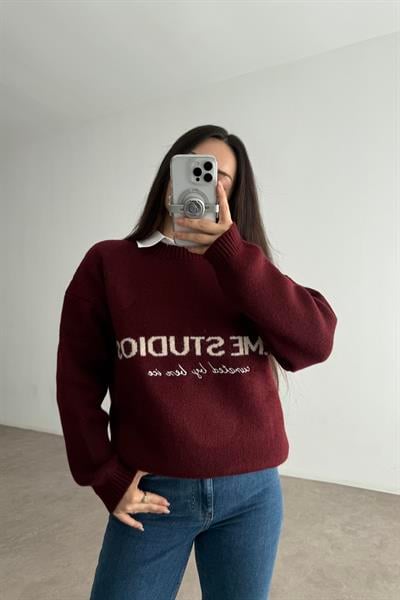 Eme Studios Bordo Kazak