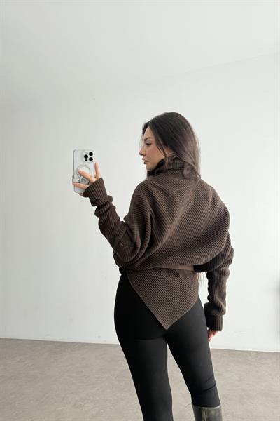 Eteği V Kesimli Boğazlı Acı Kahve Kazak