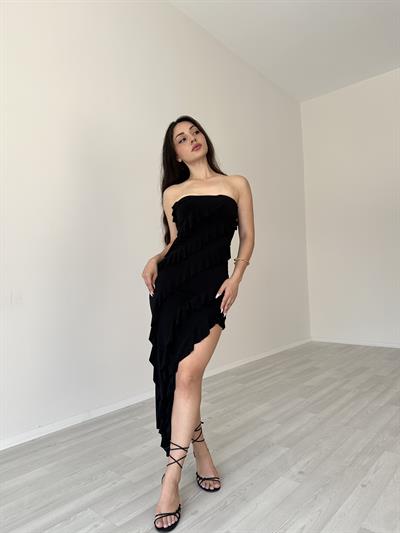 Asimetrik Kesim Volanlı Yasmin Elbise