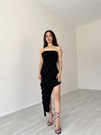 Asimetrik Kesim Volanlı Yasmin Elbise