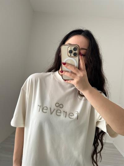 Ferever Logolu Ekru Dik Yaka Tişört