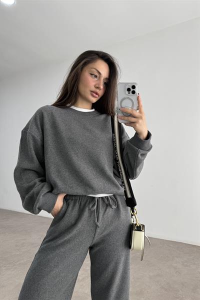 Fitilli Dokulu Gri Eşofman Takımı