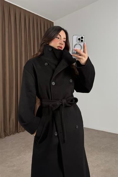 Gaya Dik Yakalı Düğmeli Kuşaklı Siyah Kaban