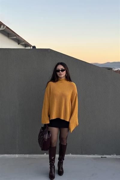 Geniş Kollu Dik Yaka Premium Kazak Hardal