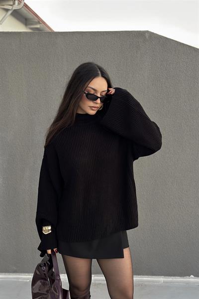 Geniş Kollu Dik Yaka Premium Kazak Siyah