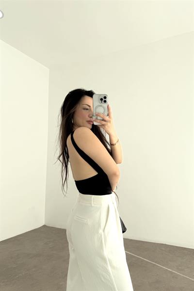 Gold Tokalı Toparlayıcı Siyah Bodysuit