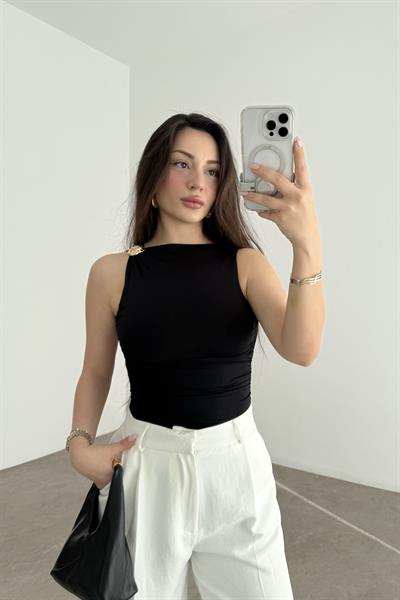 Gold Tokalı Toparlayıcı Siyah Bodysuit