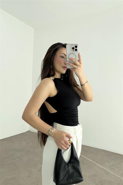 Gold Tokalı Toparlayıcı Siyah Bodysuit