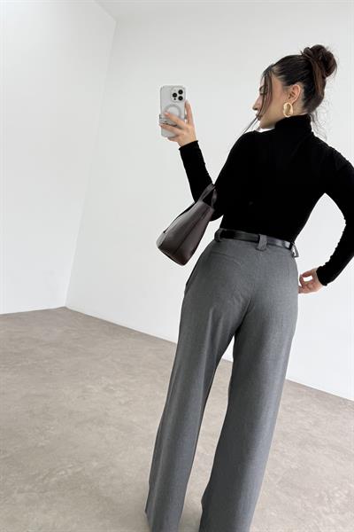 Gri Maskülen Pile Detaylı Pantolon