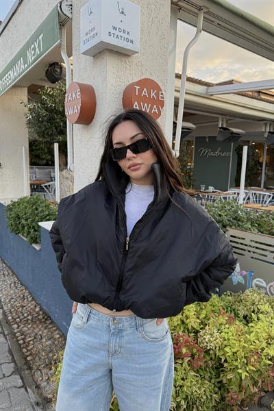 Hafif Dolgulu Şişme Siyah Ceket