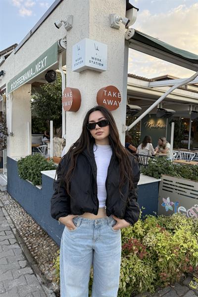 Hafif Dolgulu Şişme Siyah Ceket