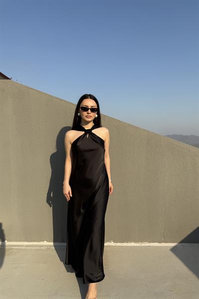 Halter Yaka İpek Saten Elbise Siyah