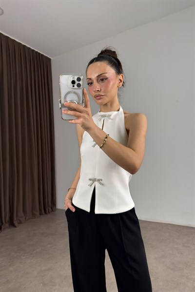 Halter Yaka Taşlı Kurdeleli Crep Beyaz Bluz 