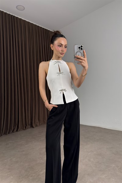 Halter Yaka Taşlı Kurdeleli Crep Beyaz Bluz 