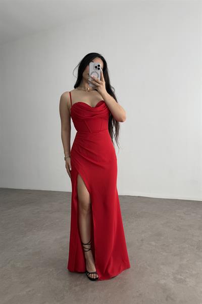 Anka Yırtmaç Detaylı Kırmızı Midi Elbise