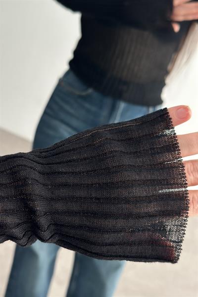 HM Dik Yakalı Transparan Bluz Siyah