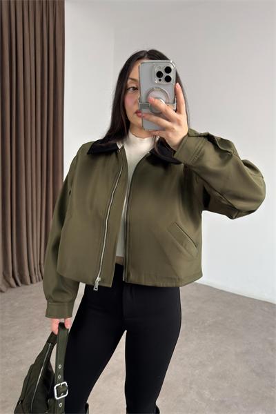 Kadife Yakalı Kısa Bondit Haki Ceket