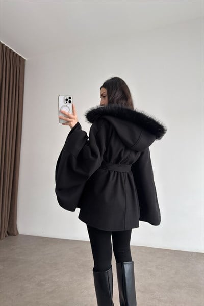 Kapüşonu Kürklü Kaşe Siyah Panço 