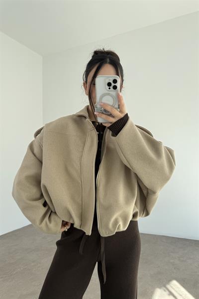 Kaşe Bomber Kesim Fermuarlı Bej Mont