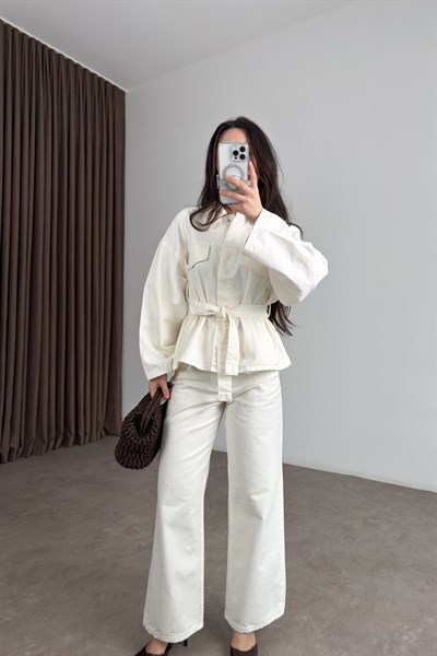 Kemer Detaylı Ekru Denim Takım