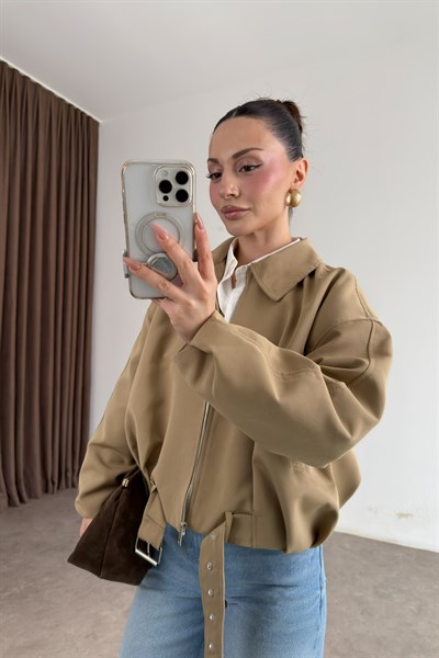 Kemerli Yakalı Bomber Camel Ceket