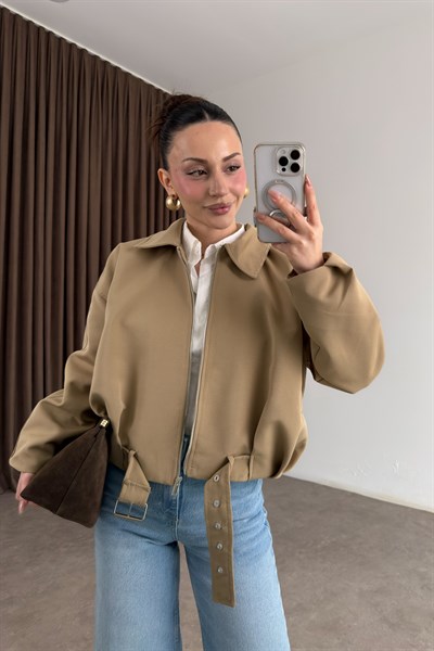 Kemerli Yakalı Bomber Camel Ceket