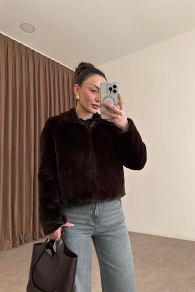 Kısa Kürk Yakalı Kahve Ceket