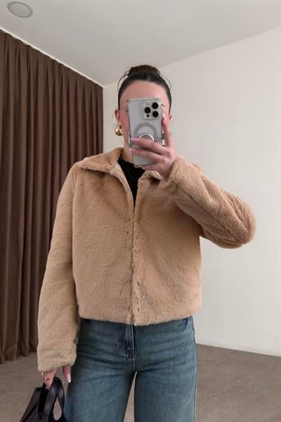 Kısa Kürk Yakalı Açık Camel Ceket