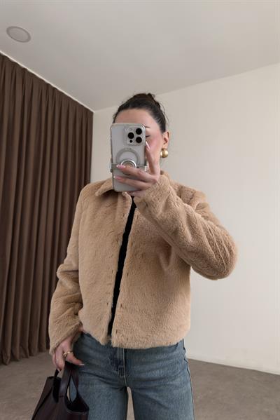 Kısa Kürk Yakalı Açık Camel Ceket