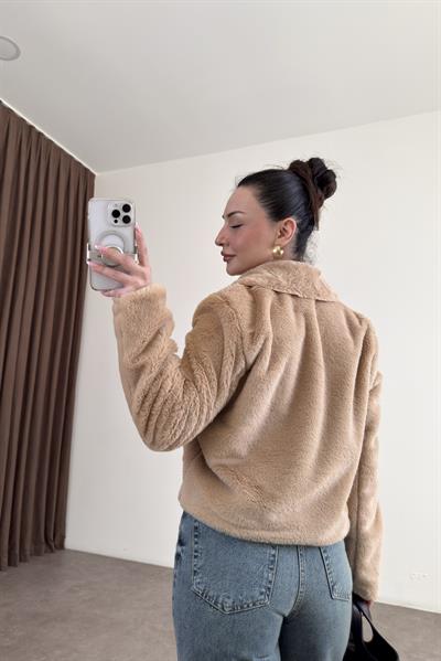Kısa Kürk Yakalı Açık Camel Ceket