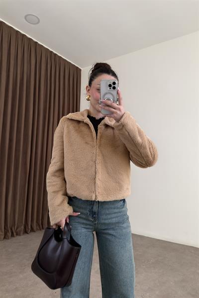 Kısa Kürk Yakalı Açık Camel Ceket