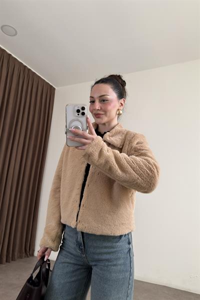 Kısa Kürk Yakalı Açık Camel Ceket