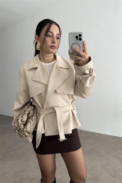 Kruvaze Kemer Detaylı Ekru Süet Ceket